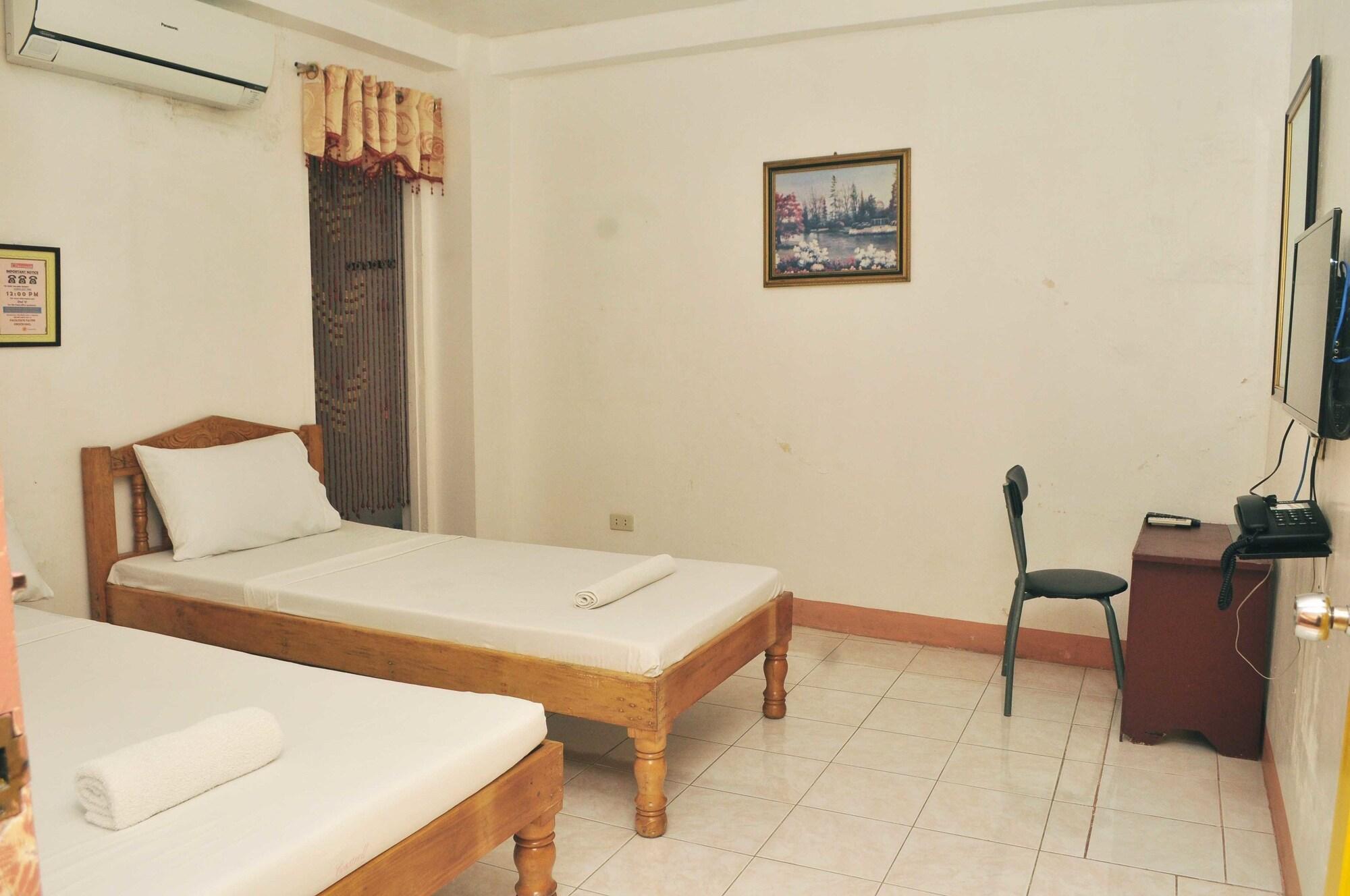 Constrell Pension House Tagbilaran City Exterior photo